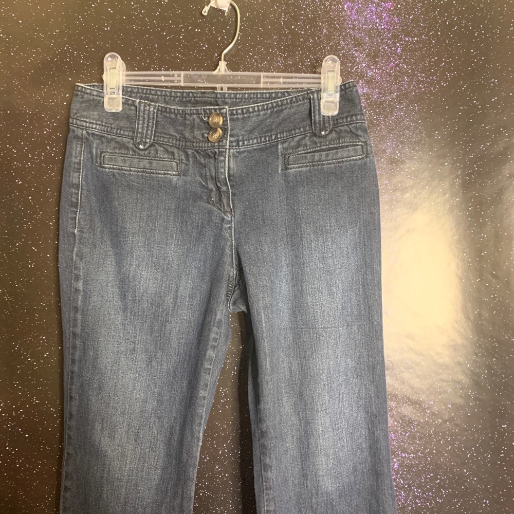 Ann Taylor Petite- Dark Wash Curvy Jeans size 6P - Picture 2 of 8